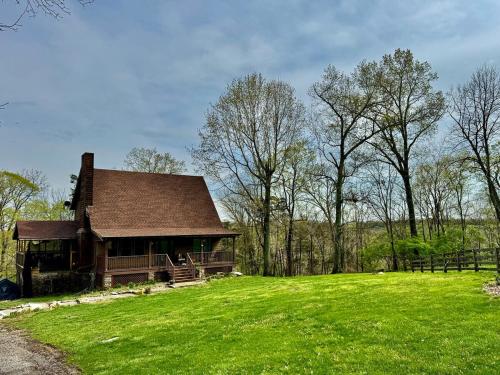 Comfortable one bedroom basement apartment in the woods — 4-Star Luxury Hotel in Harrodsburg, United States
