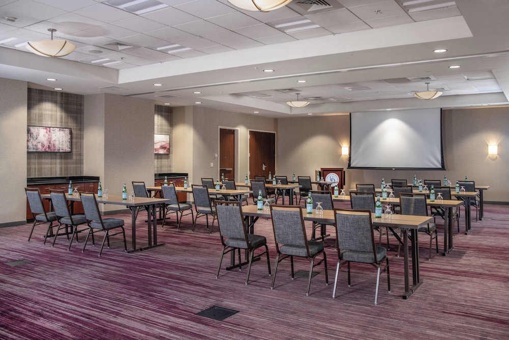 Courtyard by Marriott Newark University of Delaware - photo 34