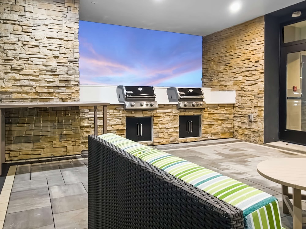Home2 Suites by Hilton Bolingbrook Chicago - photo 29