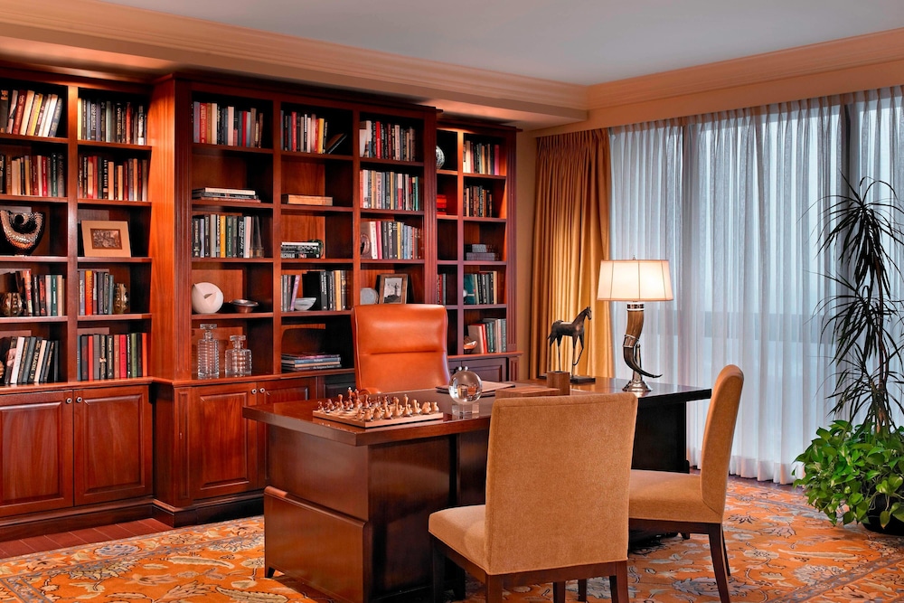 Houston Grand Hotel River Oaks - photo 17