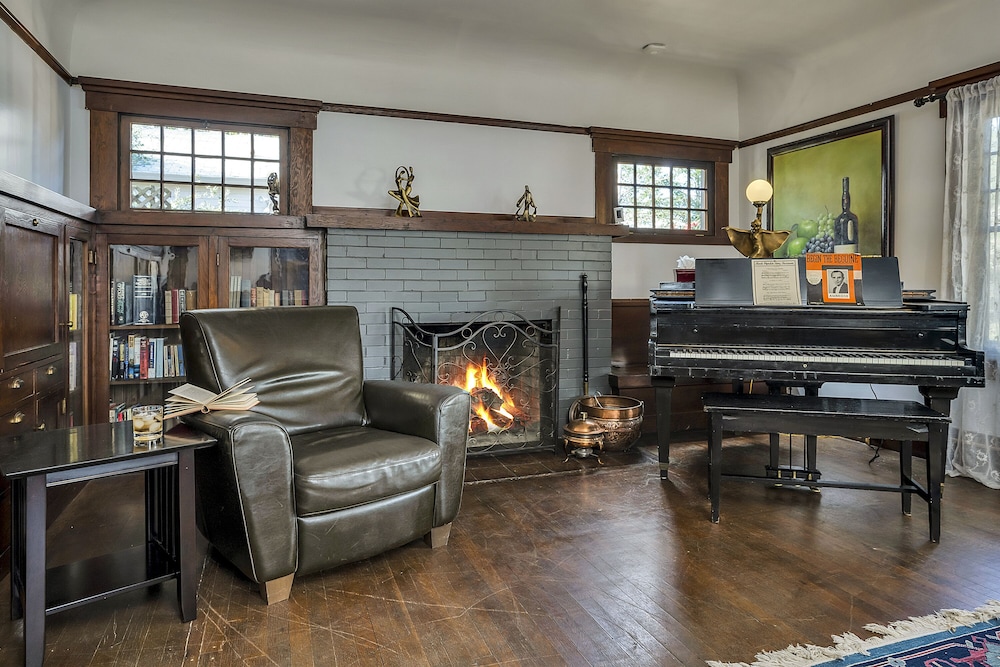 Craftsman Inn - photo 6