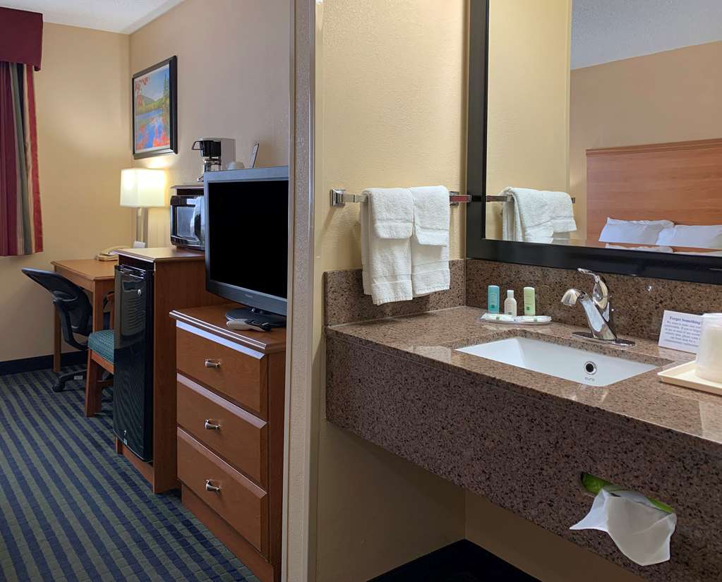 Quality Inn Ottawa near Starved Rock State Park - photo 35