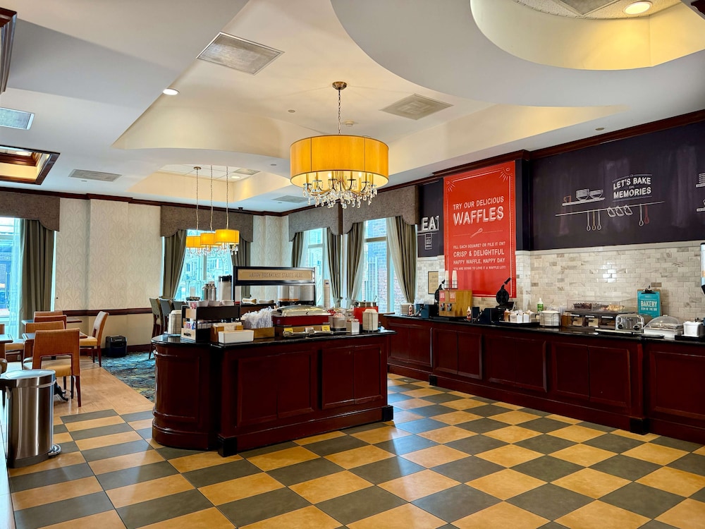 Hampton Inn Alexandria Old Town King St. Metro - photo 30
