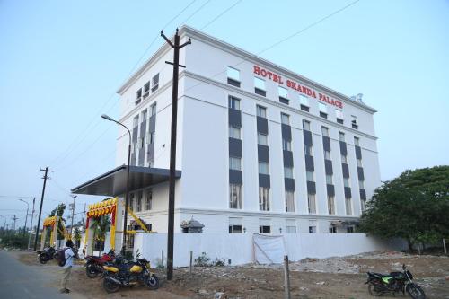 Hotel Skanda Palace — hotel in Thiruthani
