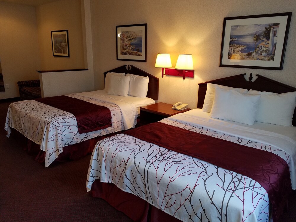 Holiday Inn Express & Suites Portland East - photo 13