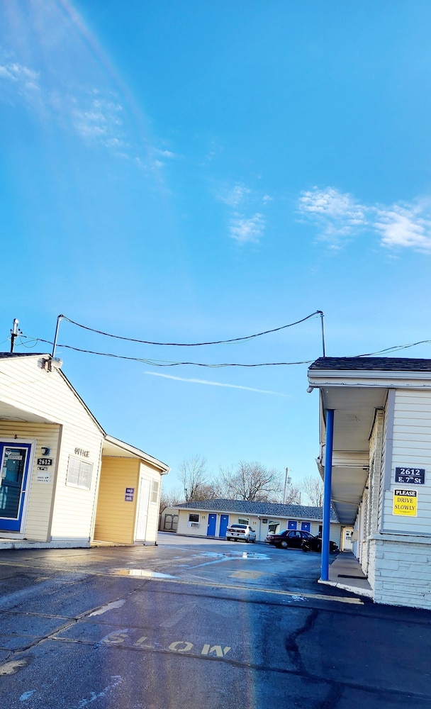 Plaza Motel - photo 39