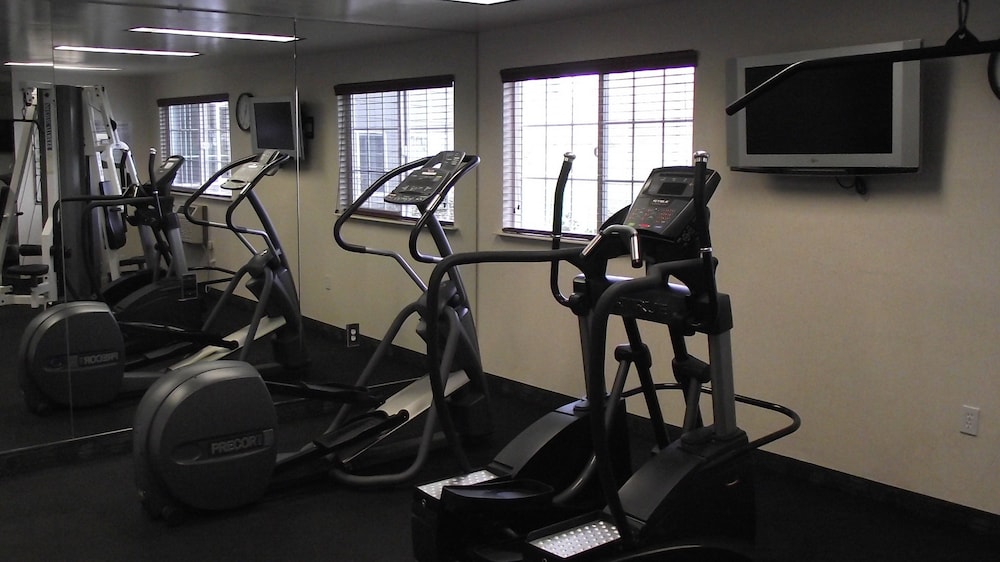 Country Inn & Suites by Radisson Delta Park North Portland - photo 29