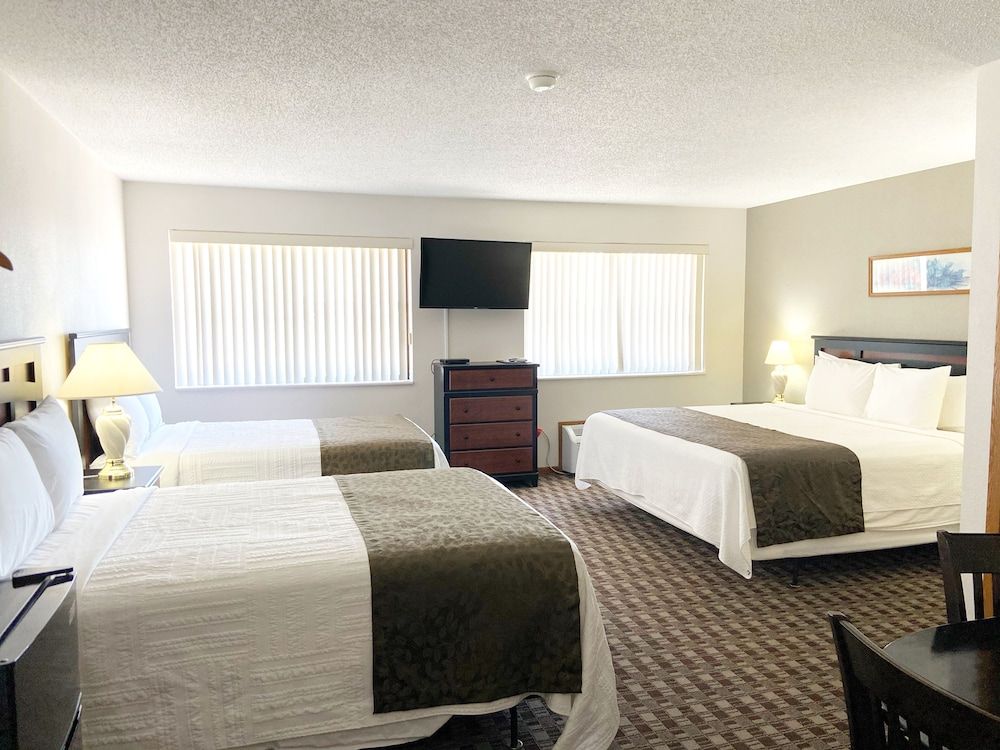 Burke Inn Motel & Suites - photo 3