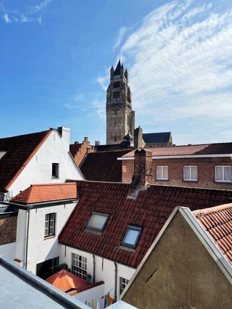 Lovelace Suites by Threads of Time Hotel Bruges in Brugge, Belgium