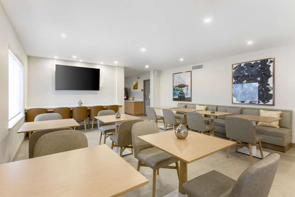 Comfort Suites At Tucson Mall - photo 41
