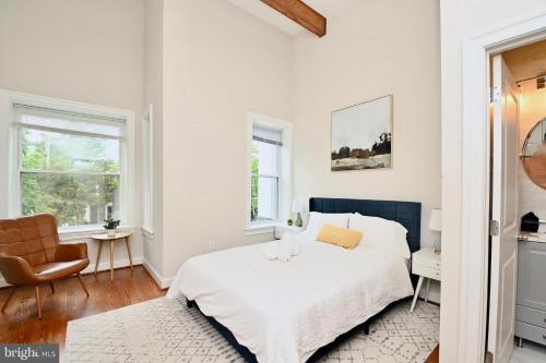 Elegant 5BR home near Capitol Hill Free Parking — 4-Star Luxury Hotel in Washington, United States