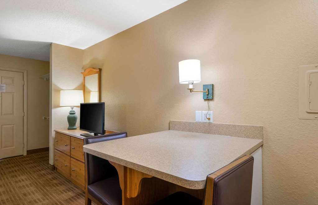 Extended Stay America Suites Clearwater Carillon Park - photo 13