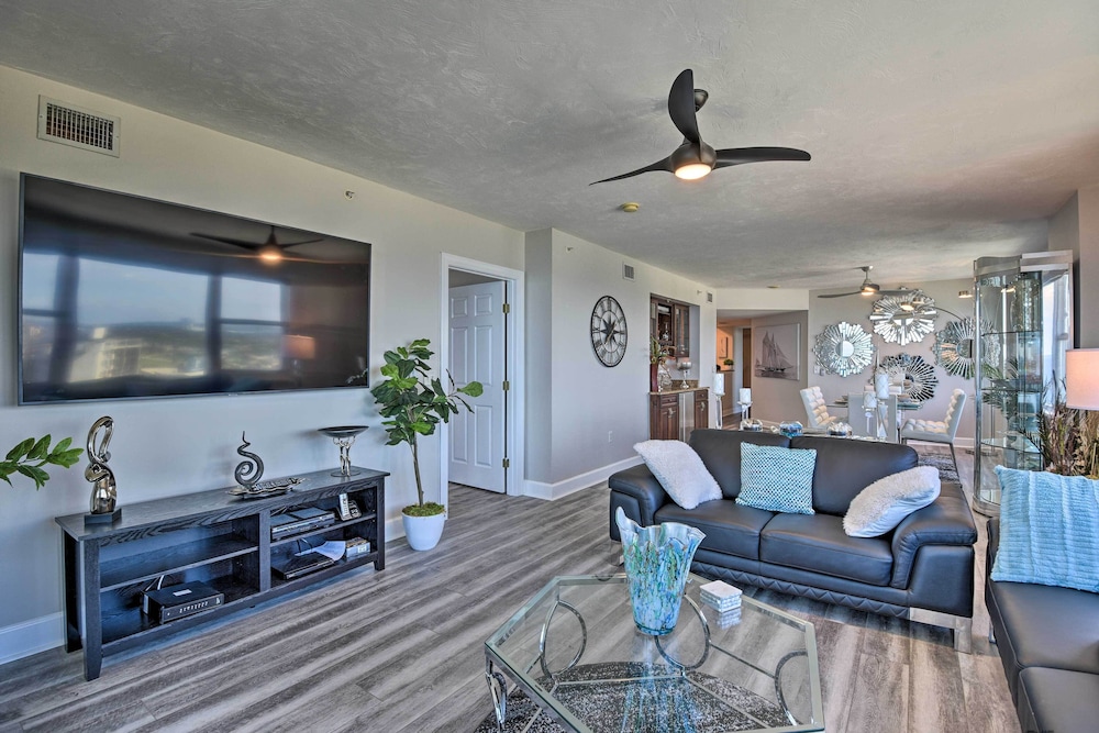 Luxe Daytona Beach Resort Retreat With Ocean Views — Daytona Beach Shores