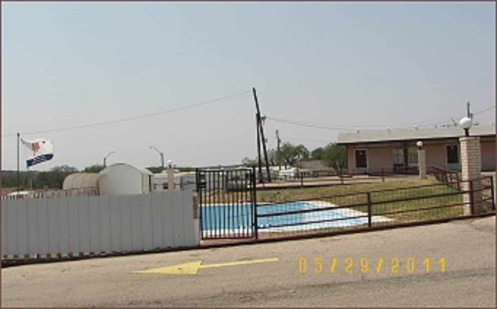 Holiday Host Motel - photo 15