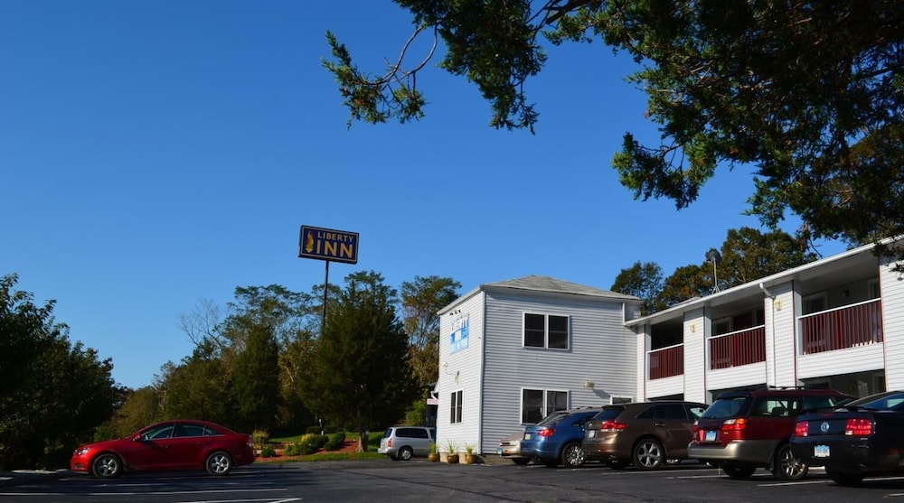 Liberty Inn - photo 18