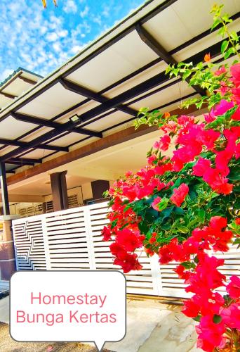 Homestay Bunga Kertas Jitra — 4-Star Luxury Hotel in Jitra, Malaysia