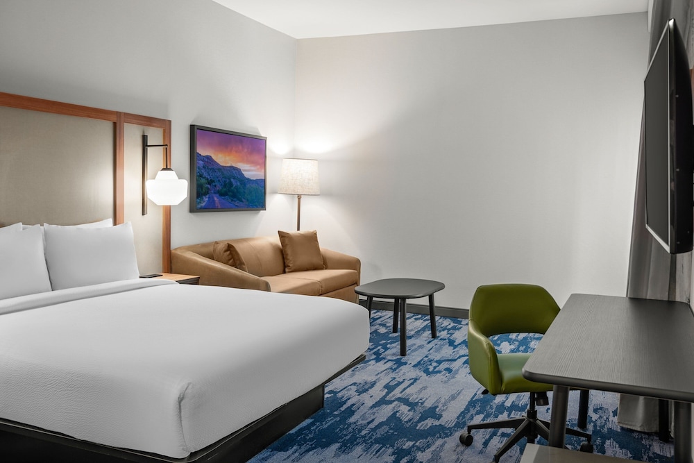 Fairfield by Marriott Inn & Suites Austin Downtown - photo 10
