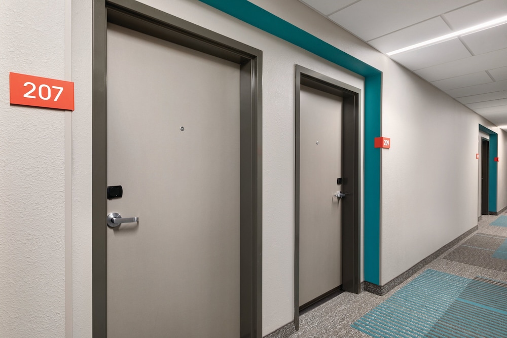 avid hotels Beaumont by IHG - photo 43