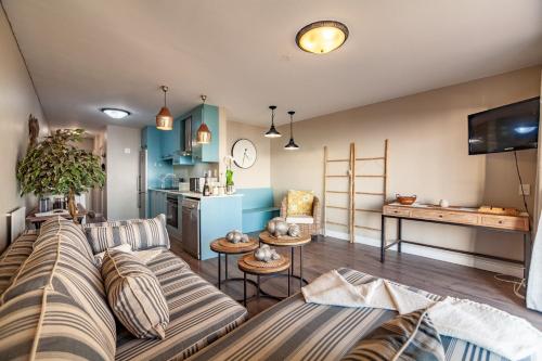 Beachfront Luxury Living A106 Seaspray Blouberg