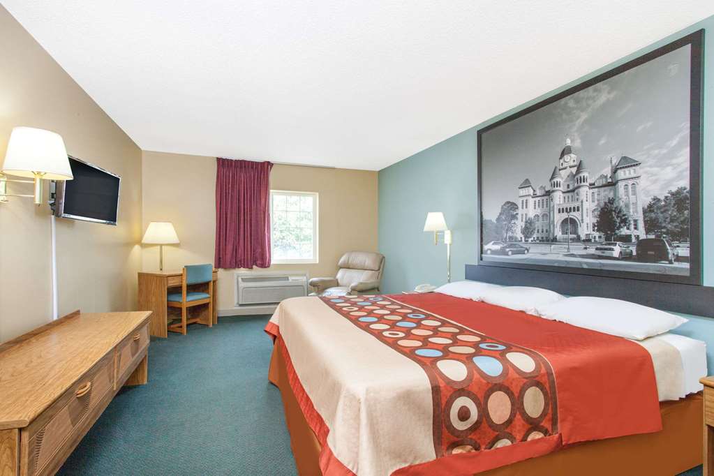 Super 8 by Wyndham Carthage - photo 5