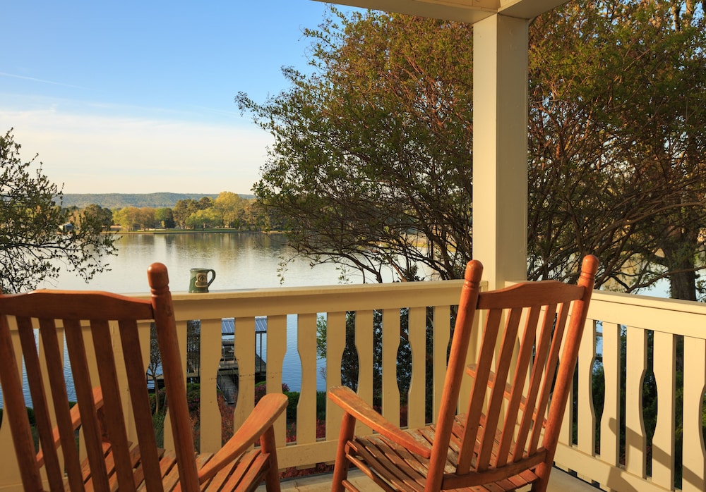 Lookout Point Lakeside Inn - photo 27