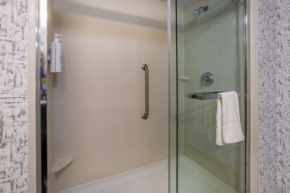 Hampton Inn Birmingham Leeds - photo 34