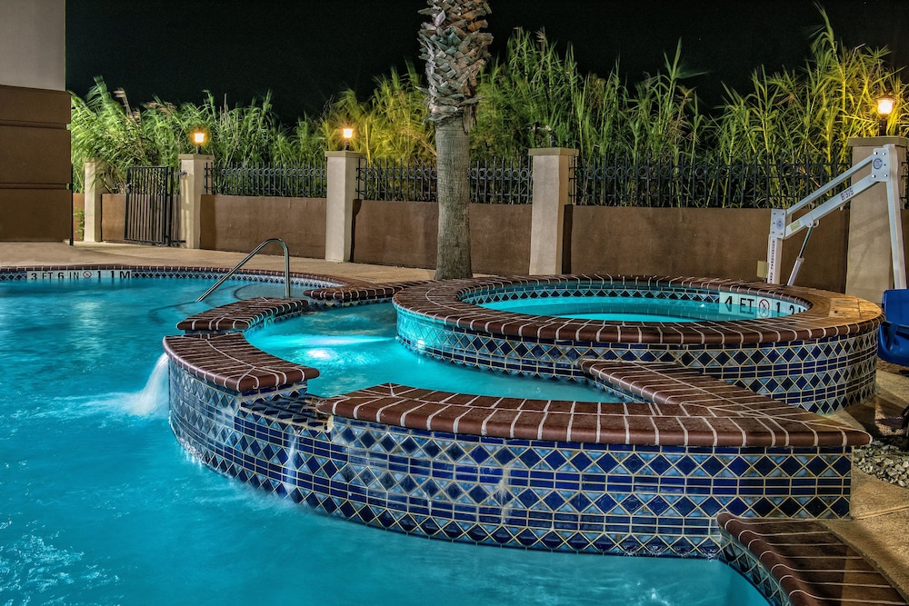 Candlewood Suites Galveston by IHG - photo 16