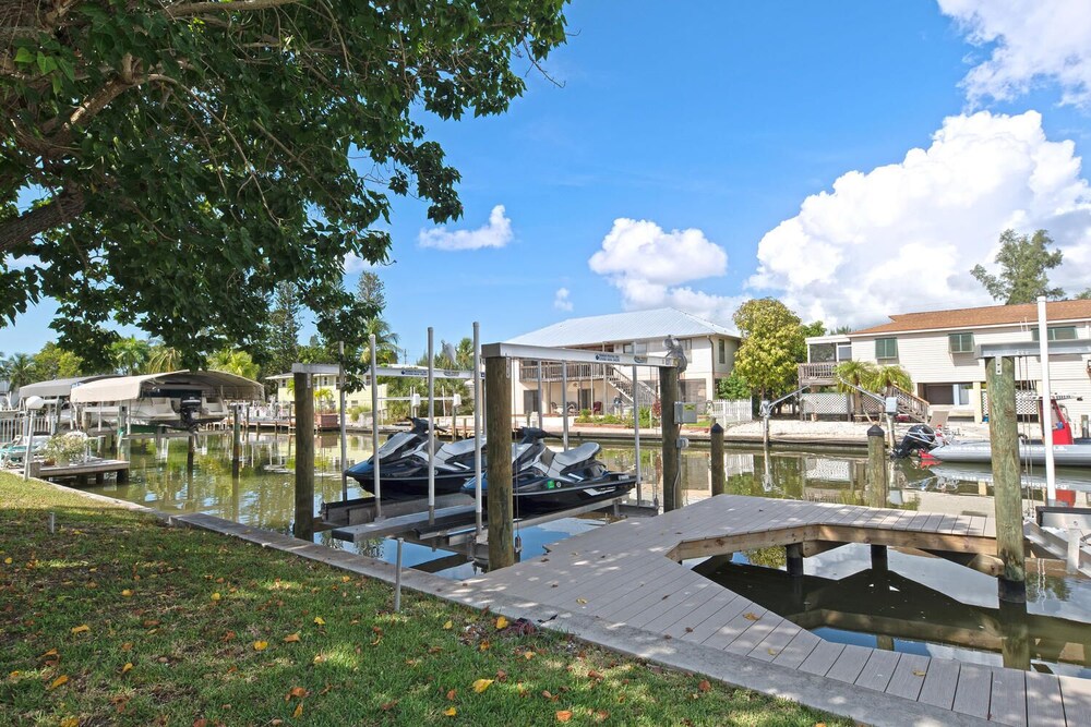 Blue Dolphin Estates - photo 14