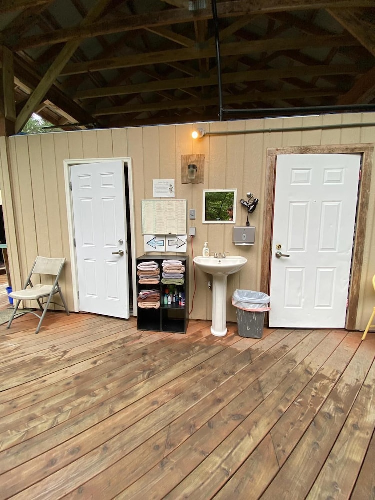 Nauti Otter Inn - photo 91