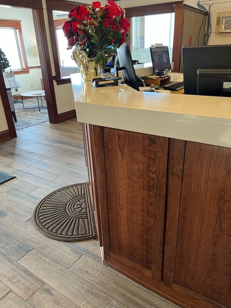 Fireside Inn and Suites - photo 3