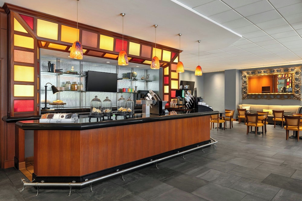 Renaissance Columbus Downtown Hotel - photo 37