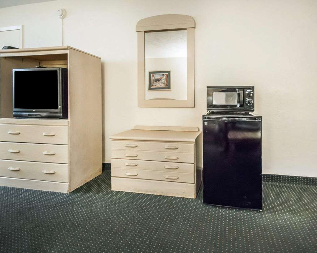 Rodeway Inn Gainesville University Area - photo 12
