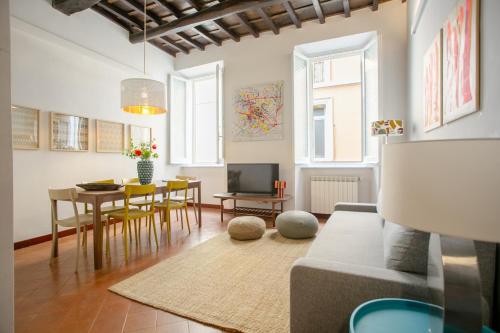 Trastevere 2 Badrooms Design Appartment — 4-Star Luxury Hotel in Rome, Italy