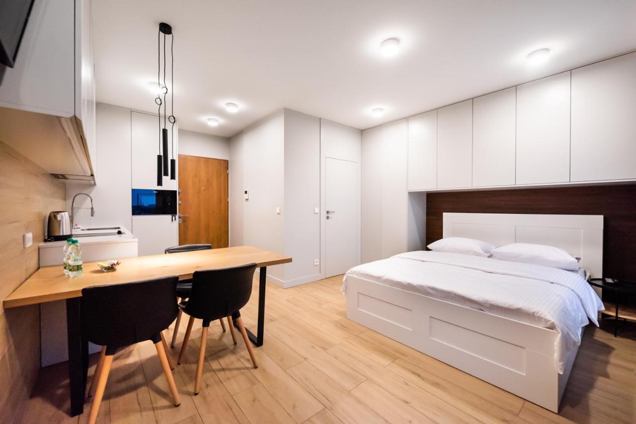 7th Floor Atelier Praga Studio by Bookinghost — 4-Star Luxury Hotel in Warsaw, Poland