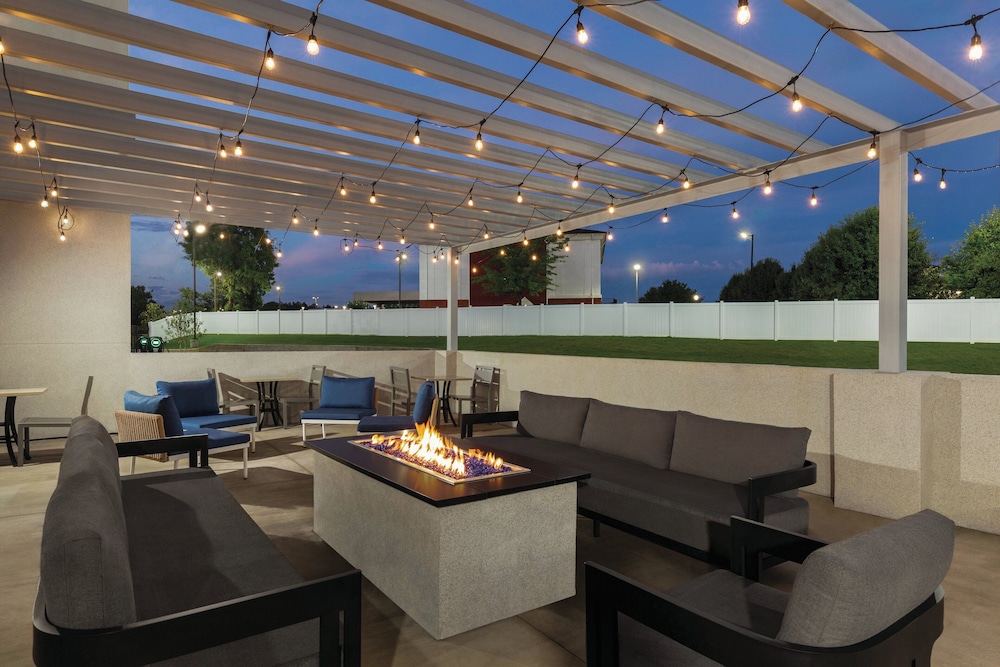 Holiday Inn Express & Suites Bessemer Birmingham SW by IHG - photo 28