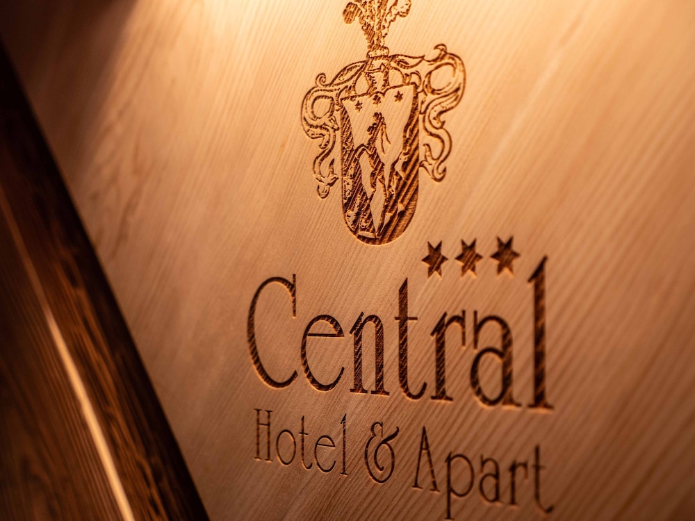 Hotel & Apart Central in Fuegen, Austria