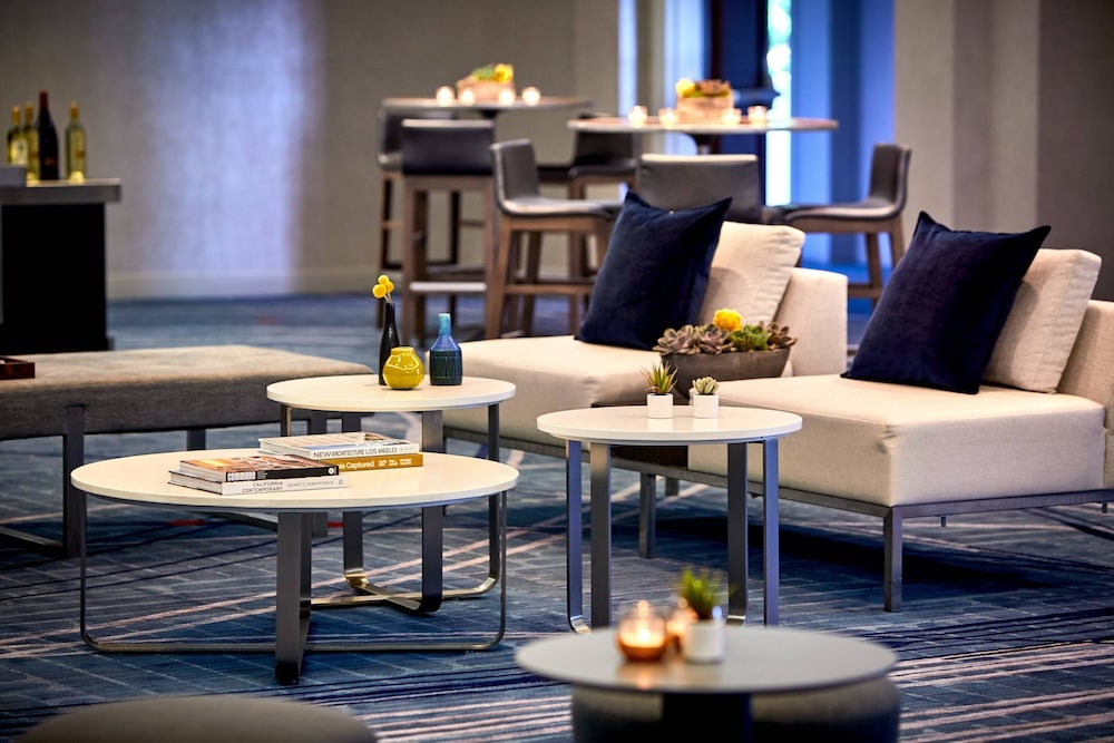 Los Angeles Airport Marriott - photo 72