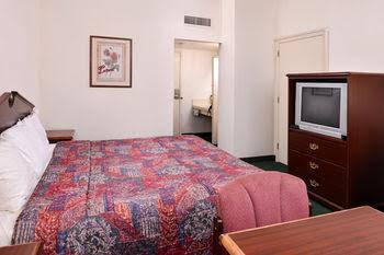 Frontier Inn Abilene - photo 16