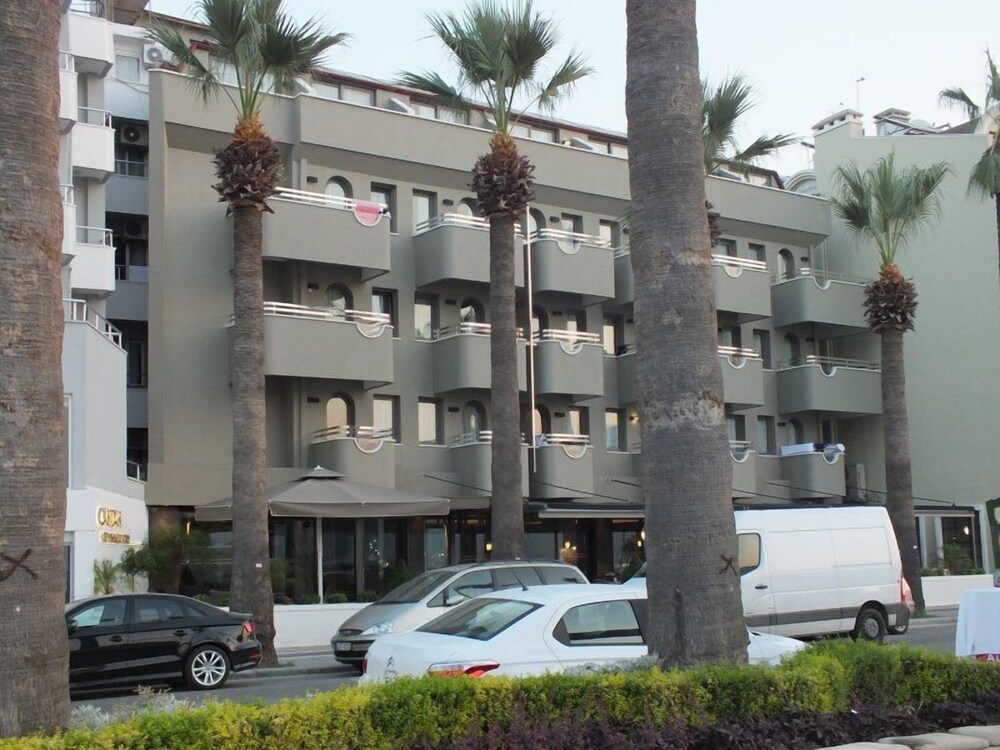 Candan City Beach Hotel — Marmaris