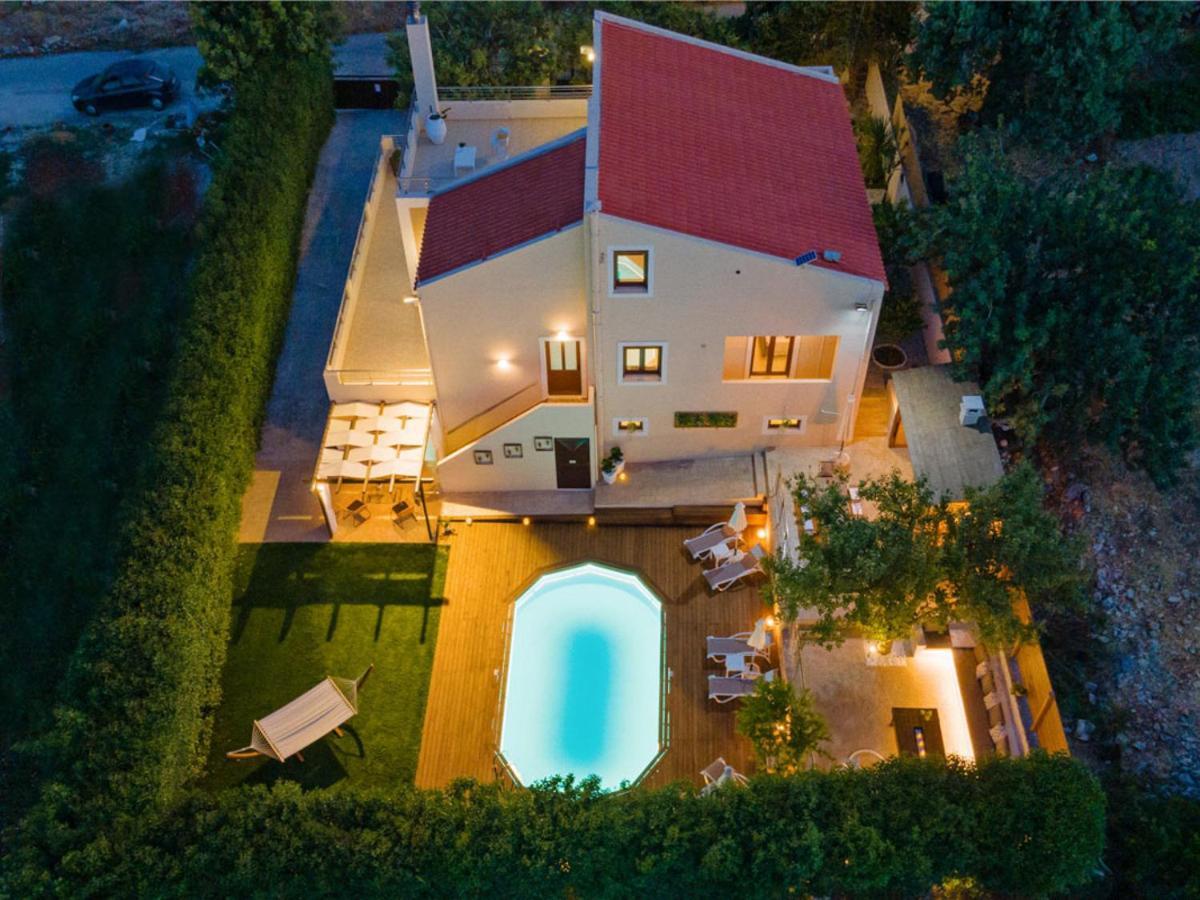 Villa Ellovos with Private Pool — 4-Star Luxury Hotel in Rethymno, Greece