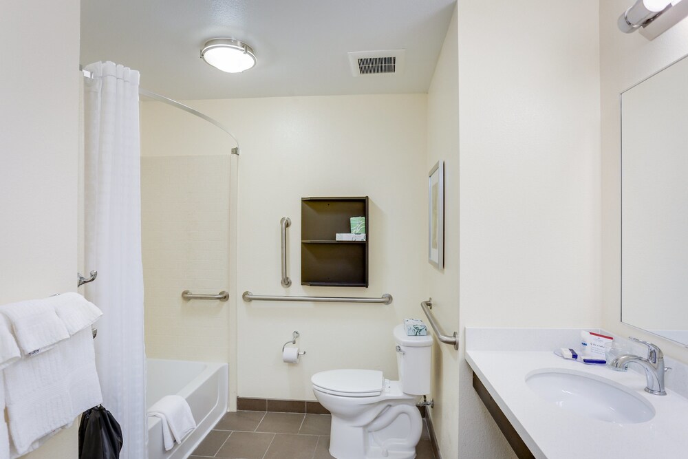 Candlewood Suites College Station At University by IHG - photo 19