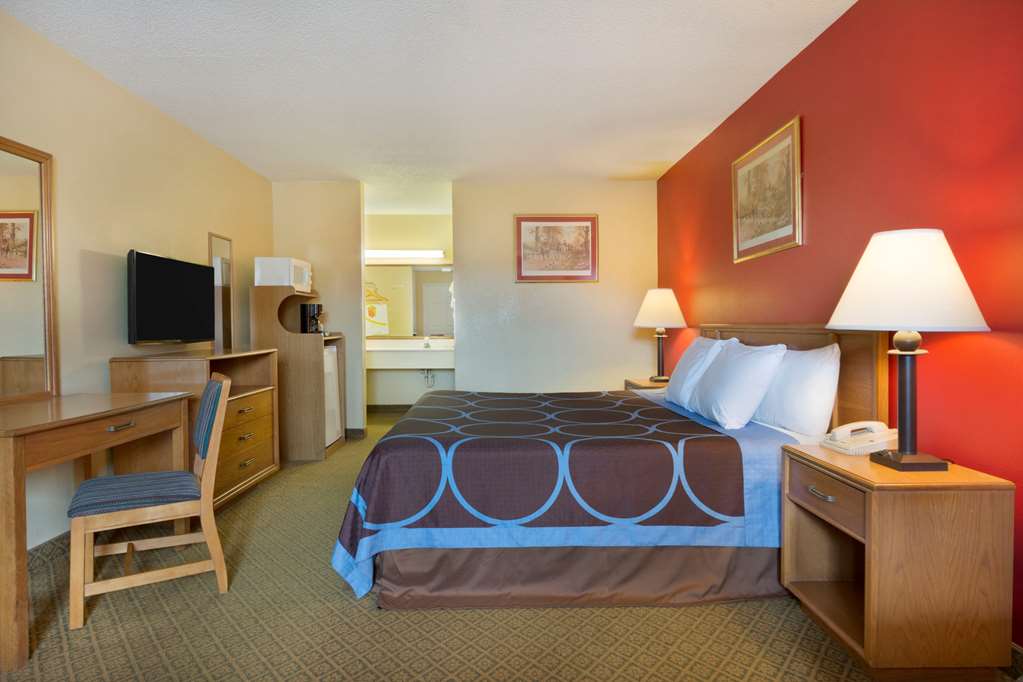 Super 8 by Wyndham Lancaster - photo 8