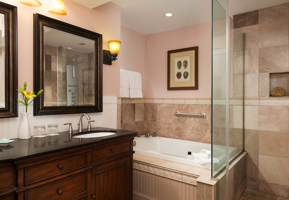 Grand Harbor Inn - photo 23