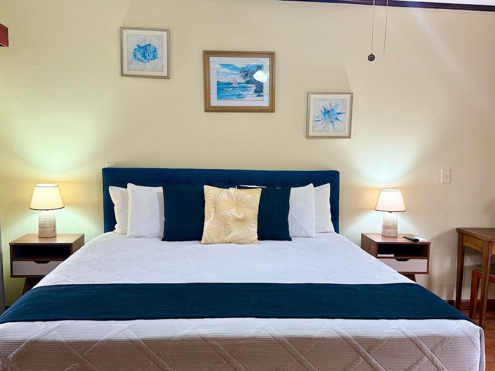 Hotel Delfin Playa Bejuco in Bejuco, Costa Rica