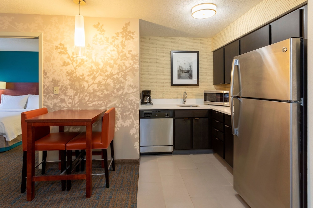 Residence Inn by Marriott Minneapolis St. Paul Roseville - photo 32