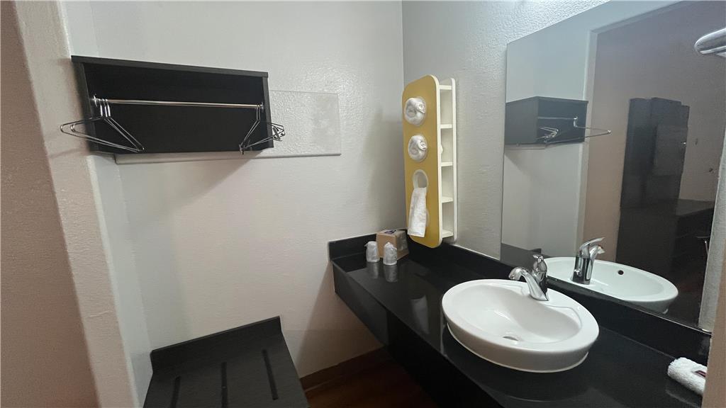 Motel6 Modesto CA - photo 17