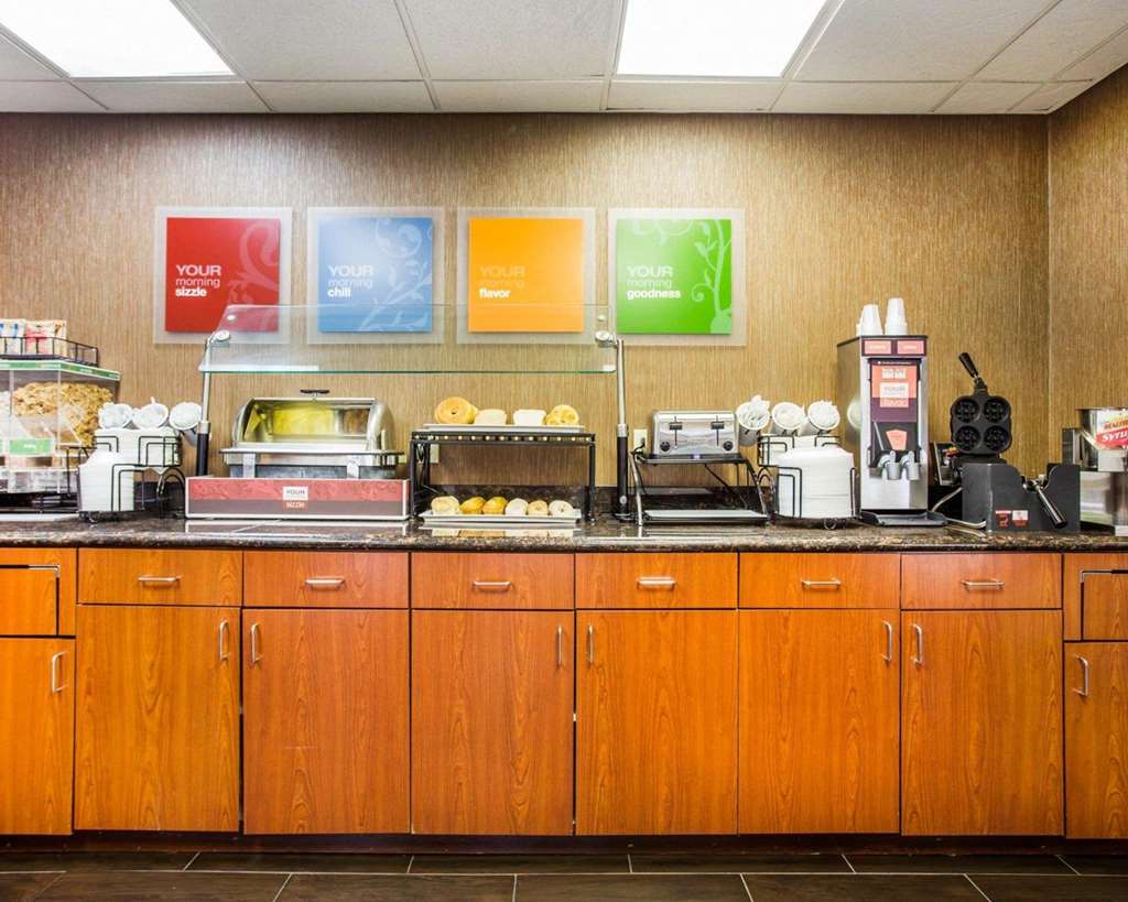 Comfort Inn & Suites at Stone Mountain - photo 31