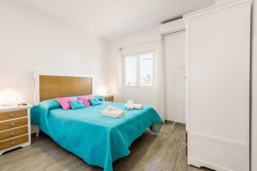 Apartamento La Higuera 2 — 4-Star Luxury Hotel in Conil De La Frontera, Spain
