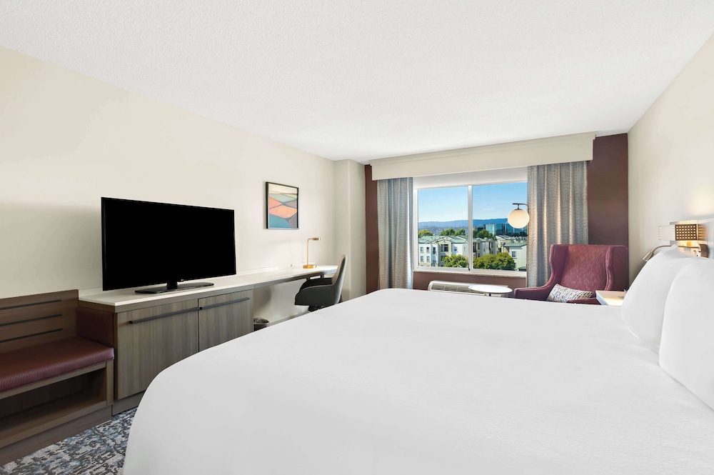 Hilton Garden Inn San Mateo - photo 16