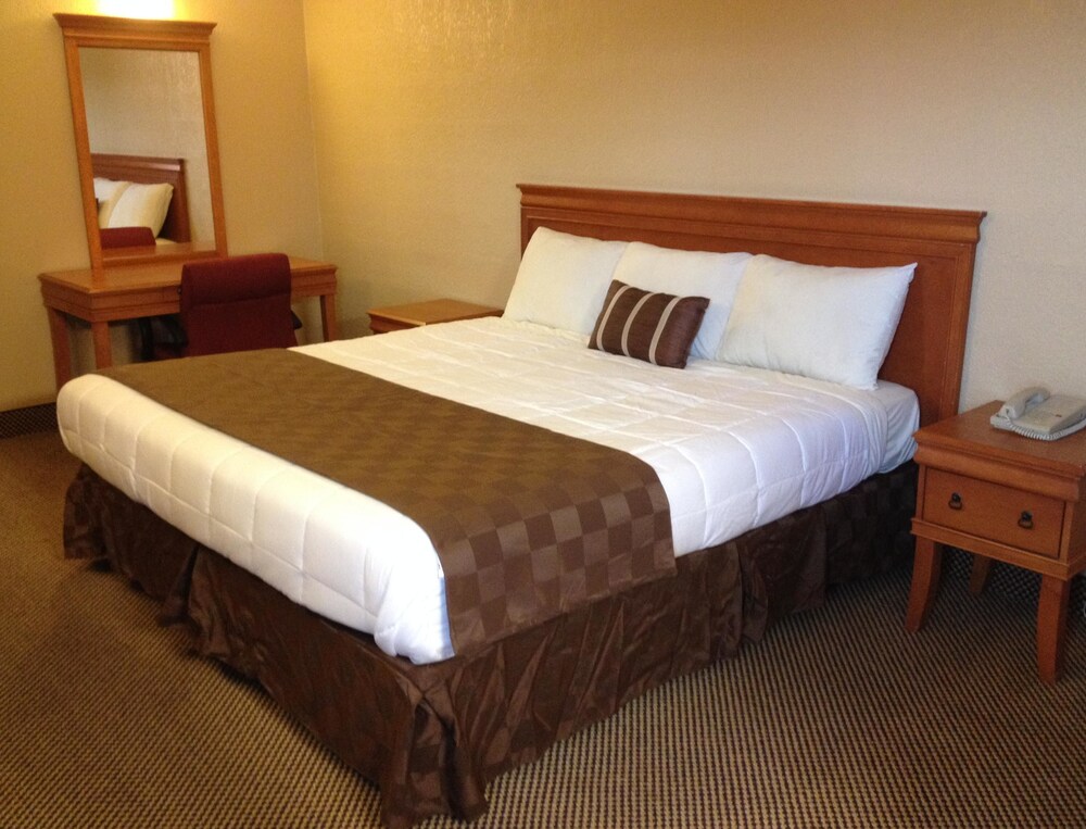 Economy Express Inn - photo 3